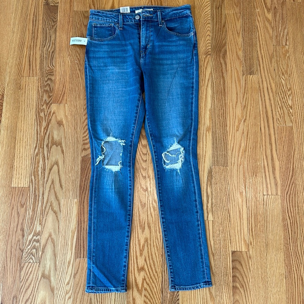 Levi’s 721 High Rise Skinny jeans size 28